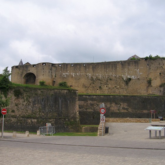 Burg Sedan
